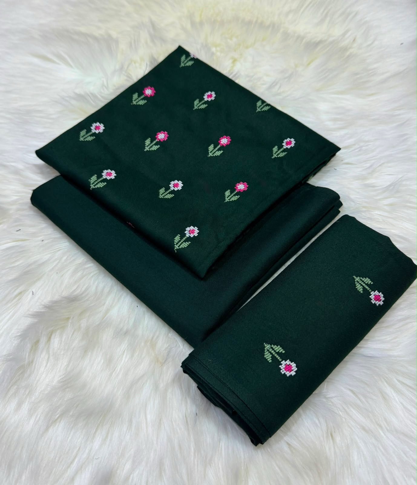 Soft Wool-Dark Green 2pc - Image 2